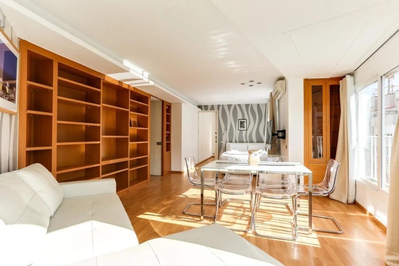 Luminous 2 Bedroom Next To Sagrada Familia Barcellona Spagna
